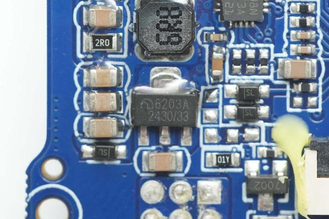 SOC方案绿联100W大功率快充移动电源拆解冰球突破豪华版app内置智融科技SW6301(图8)